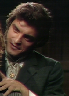 Episode 858: Despite all appearances – Dark Shadows Commentary